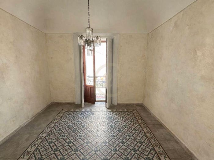 Casa quadrilocale in vendita in Via dei Vespri, Centro, Misterbianco