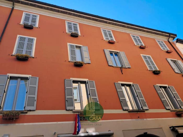 Appartamento bilocale in vendita in Via Porro Lambertenghi, Centro Storico, Como