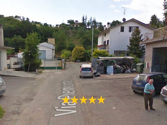 Appartamento con 5 locali in vendita in Via Piemonte, Capparuccia, Ponzano di Fermo