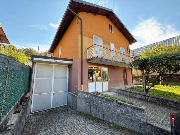 Casa trilocale in vendita in Via Cartiglia, Centro, Borgosesia