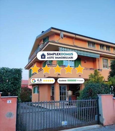 Casa con 6 locali in vendita in via Bra, Centro, Caraglio