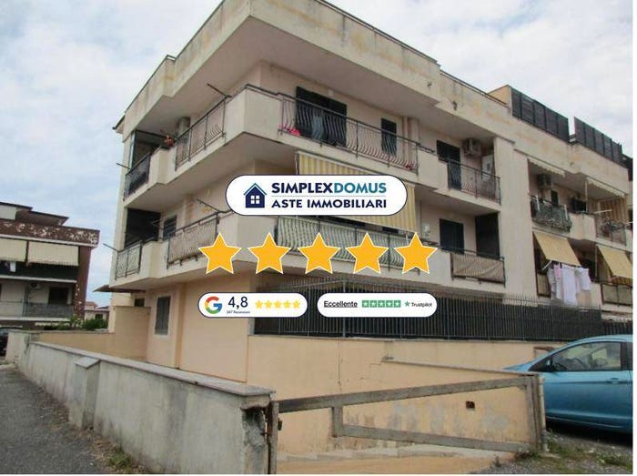 Appartamento quadrilocale in vendita in via delle Ginestre, Melito di Napoli