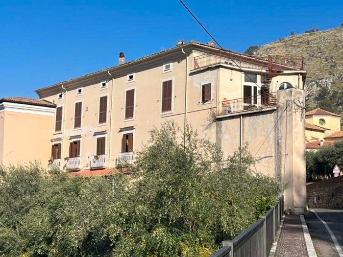 Casa con 6 locali in vendita in Via Roma, Centro, Roccasecca