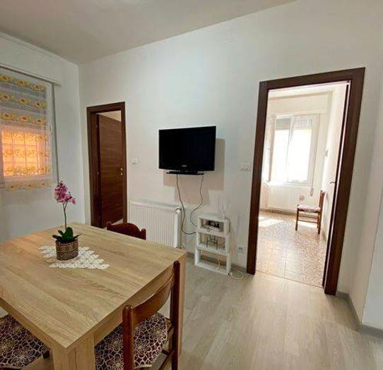 Appartamento quadrilocale in vendita in Via Edmo Ido Manzolli, Rovereto, Ostellato