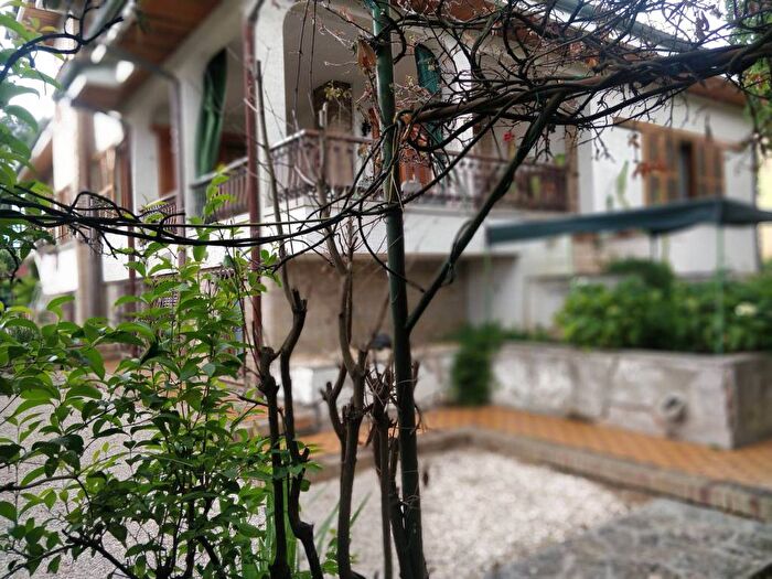 Casa con 6 locali in vendita in Via Gobetti, Calcinelli, Colli al Metauro