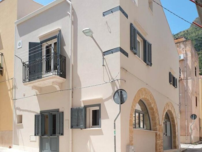 Casa con 6 locali in vendita in Centro, Castellammare del Golfo
