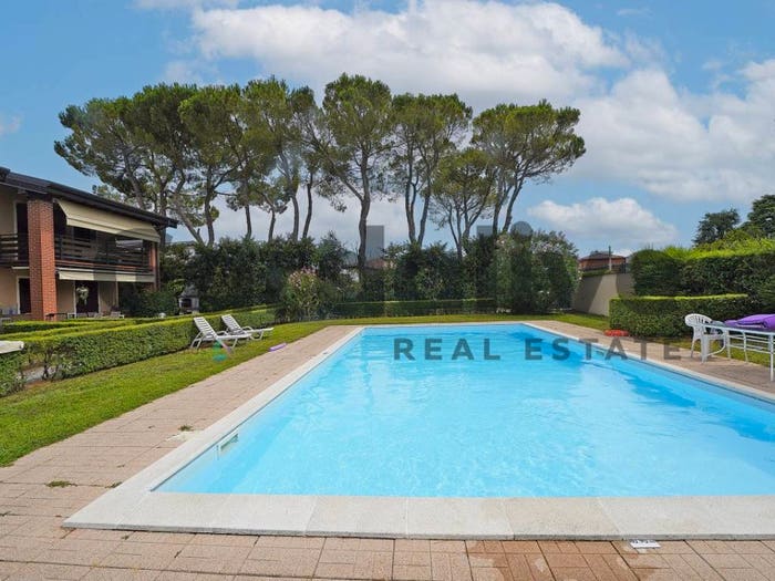 Appartamento trilocale in vendita in via dei colli, Solarolo, Manerba del Garda