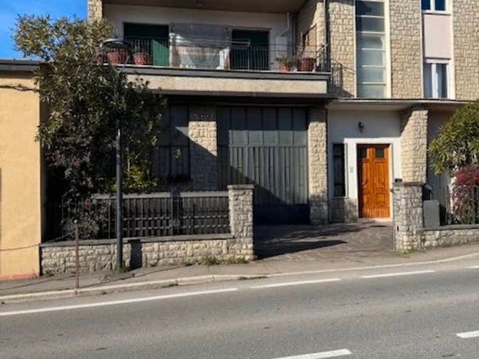 Appartamento con 5 locali in vendita in Via G Matteotti, Soci, Bibbiena