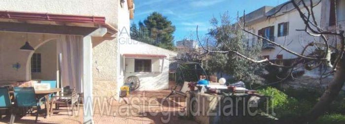Casa con 6 locali in vendita in Via Pietro Valdo, Talsano San Donato, Taranto