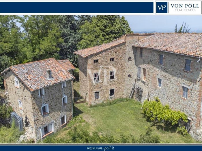 Casa con 6 locali in vendita in Via Marsiglie, Centro, Casalfiumanese