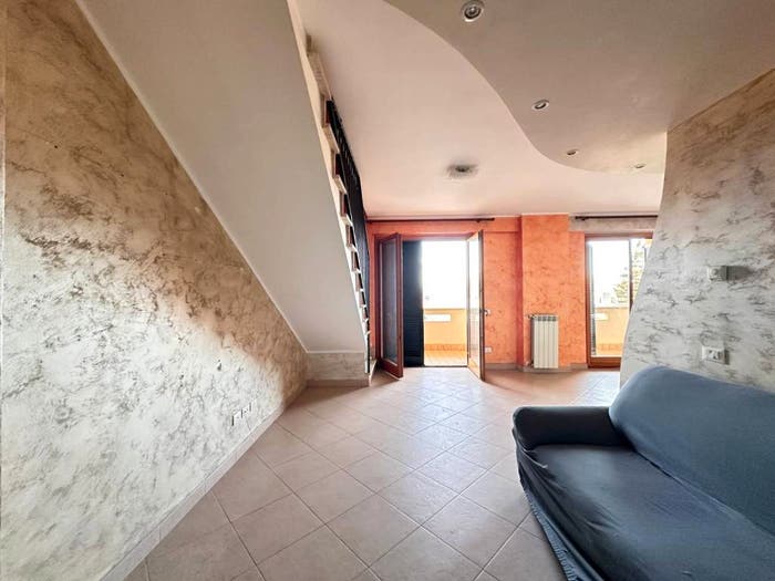 Appartamento trilocale in vendita in Via Giuliano Montelucci, Centro, Guidonia Montecelio