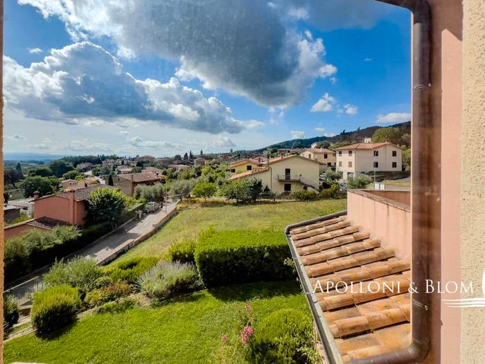 Appartamento bilocale in vendita in Via IV Novembre, Piazze, Cetona