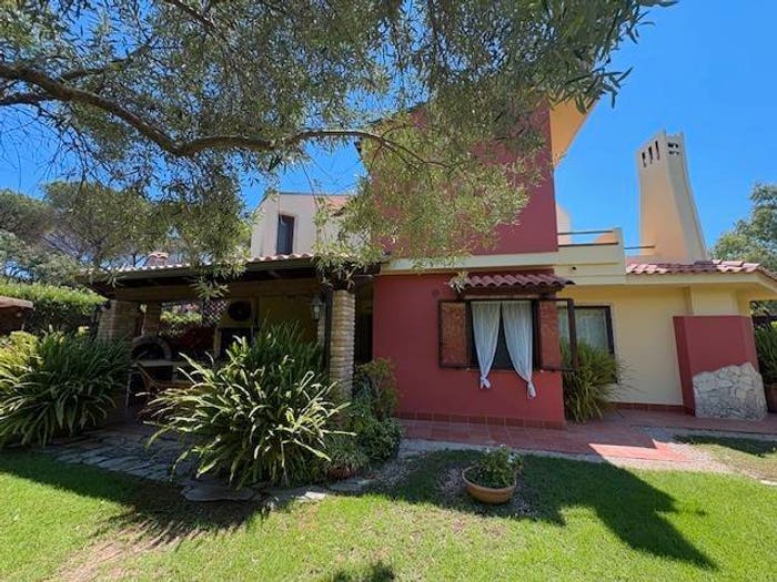 Casa con 6 locali in vendita in Km, Pula