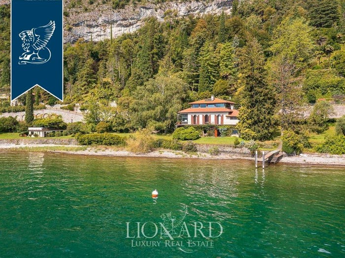 Casa con 6 locali in vendita in Menaggio