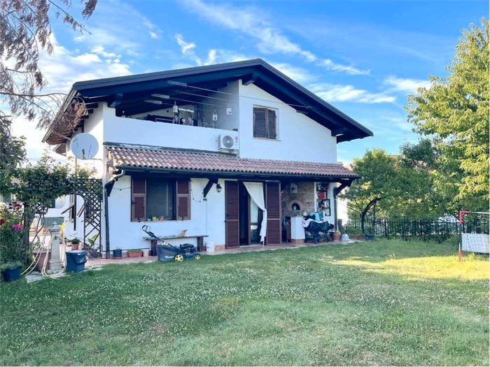 Casa con 6 locali in vendita in Centro, Frugarolo