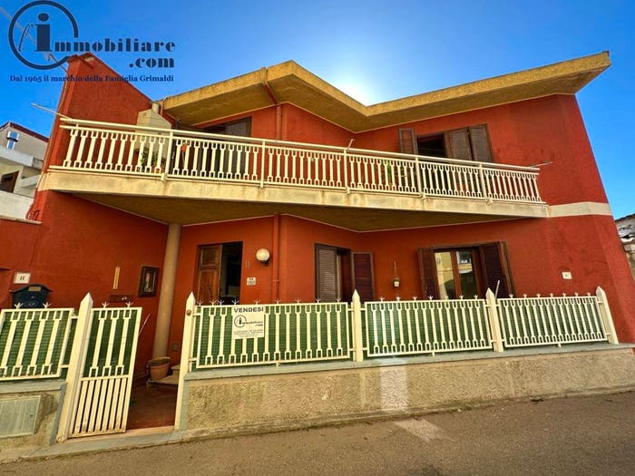 Casa con 5 locali in vendita in Via S Locci, Centro, Tortolì