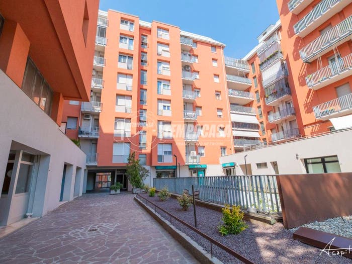 Appartamento trilocale in vendita in Via Emilia Est C, Musicisti, Modena