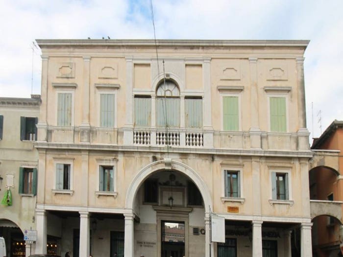 Casa con 6 locali in vendita in Corso del Popolo, Centro Storico, Chioggia