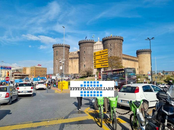 Appartamento monolocale in vendita in Piazza Municipio, Porto Municipio, Napoli