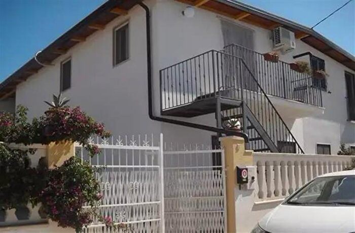 Casa con 7 locali in vendita in Contrada Capoiale, Cagnano Varano