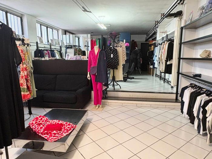 Appartamento trilocale in vendita in Via Sebastiano del Piombo, Monte Rosa Lotto, Milano