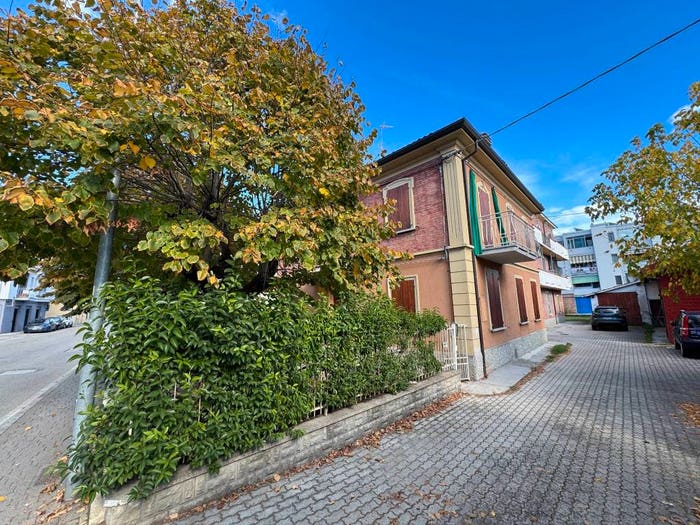 Appartamento con 5 locali in vendita in Via Baiesi, Centro, Anzola dell'Emilia