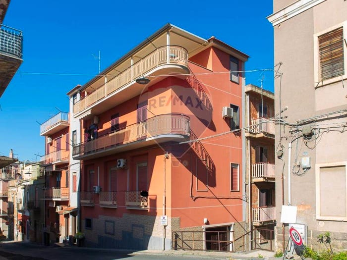 Casa con 6 locali in vendita in Via Cirene, Lentini