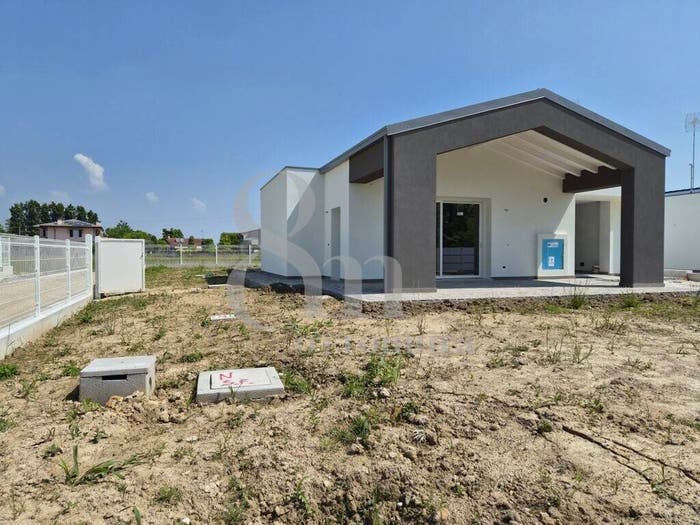 Casa quadrilocale in vendita in Via della Resistenza, Centro, Legnaro