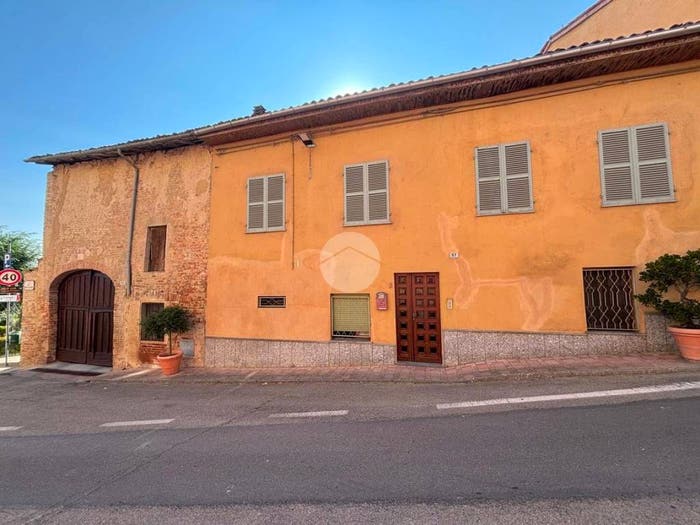 Casa con 6 locali in vendita in Via Garibaldi, Grana Monferrato