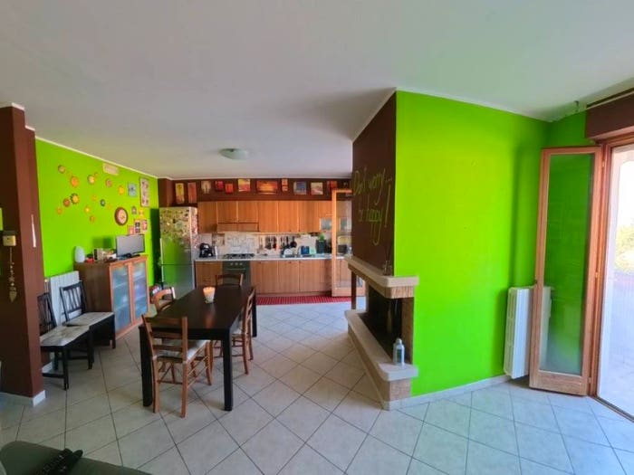 Appartamento con 5 locali in vendita in Via Marino di Resta, Centro, Loreto Aprutino