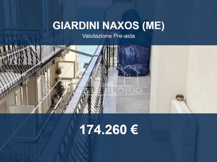 Appartamento con 6 locali in vendita in Lungomare Tysandros, Centro, GiardiniNaxos