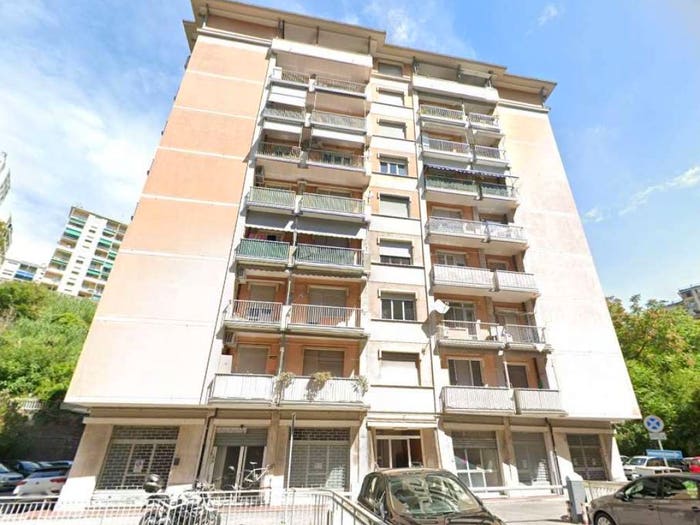 Appartamento con 5 locali in vendita in via Fereggiano, Marassi, Genova