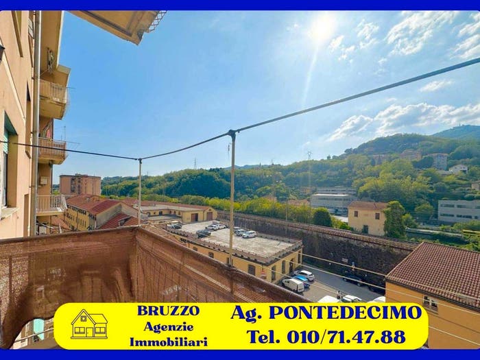 Appartamento trilocale in vendita in Via San Quirico, Pontedecimo, Genova