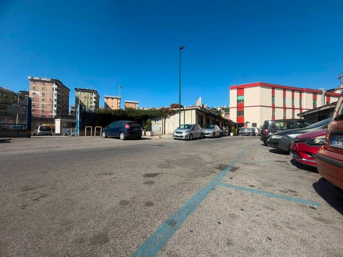 Appartamento bilocale in vendita in Via Cumana, Fuorigrotta, Napoli