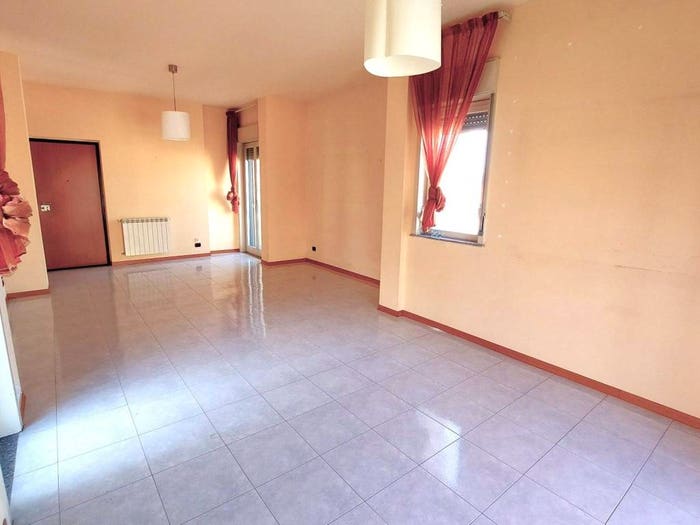 Appartamento con 5 locali in vendita in Viale Aldo Moro, Centro, Giarre