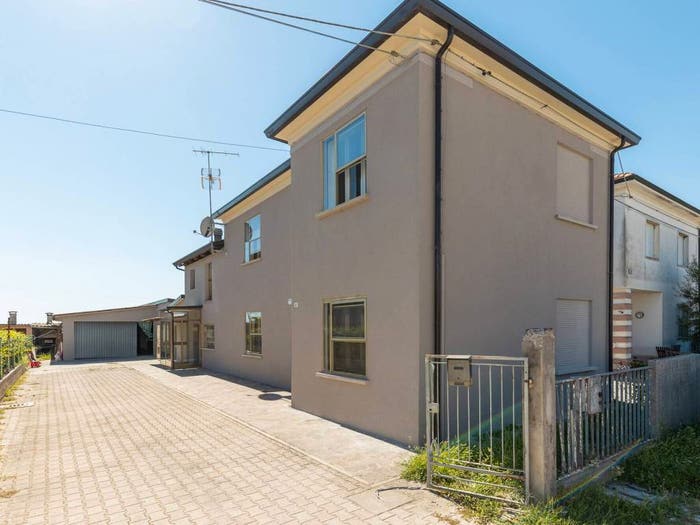 Casa con 6 locali in vendita in Cocchi, Villanova, Bagnacavallo