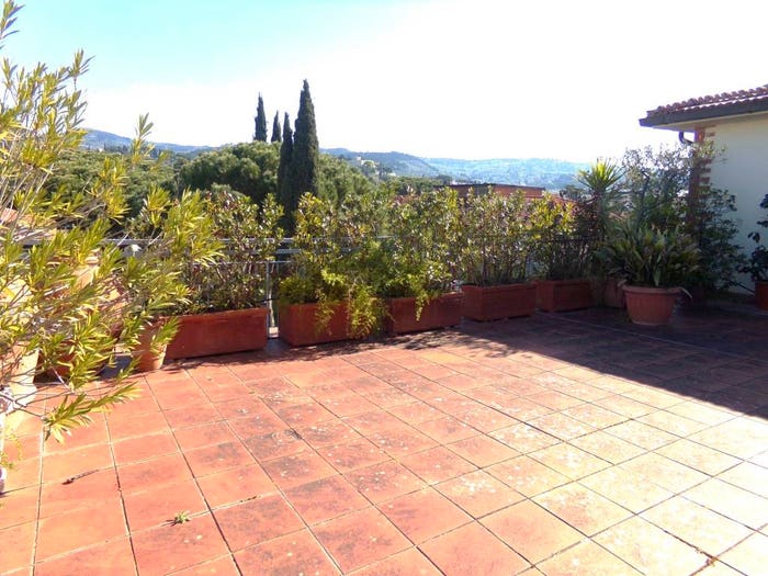 Casa con 6 locali in vendita in Via dei Fontebuoni, Coverciano, Firenze