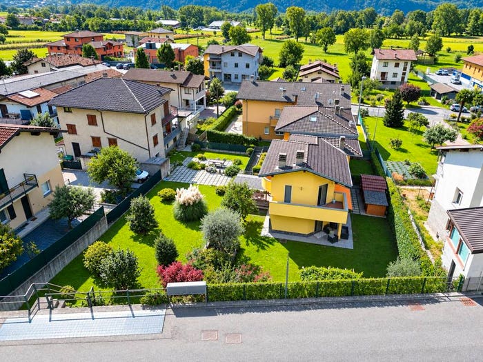 Casa quadrilocale in vendita in Via Valeriana, Centro, Traona