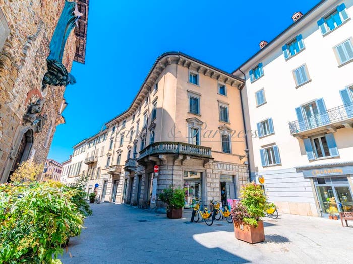 Appartamento trilocale in vendita in Via Torquato Tasso, Centro, Bergamo