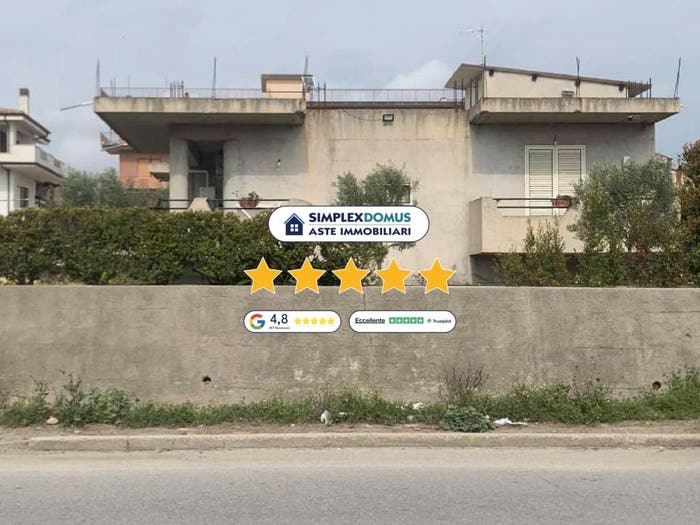 Casa con 6 locali in vendita in Via Caldara, Centro, Siderno
