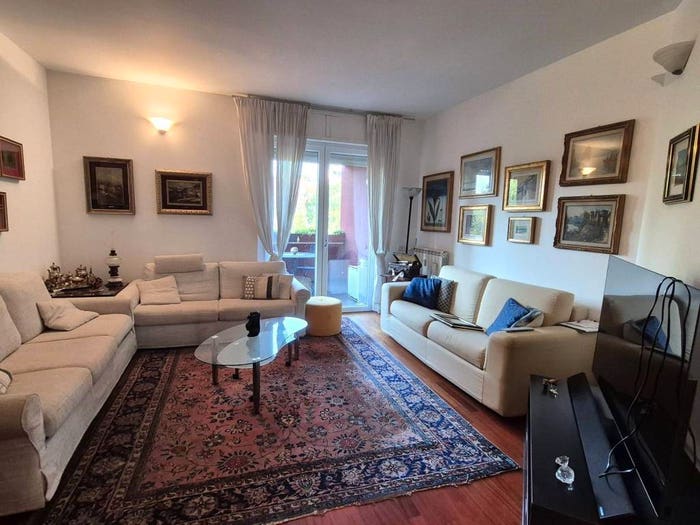 Appartamento trilocale in vendita in Via Valera, Centro, Arese