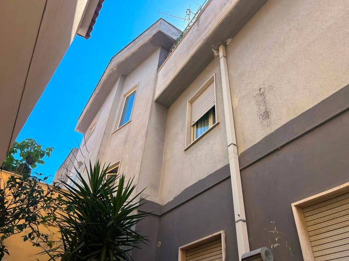 Casa quadrilocale in vendita in Via Gorizia, Centro, Nettuno