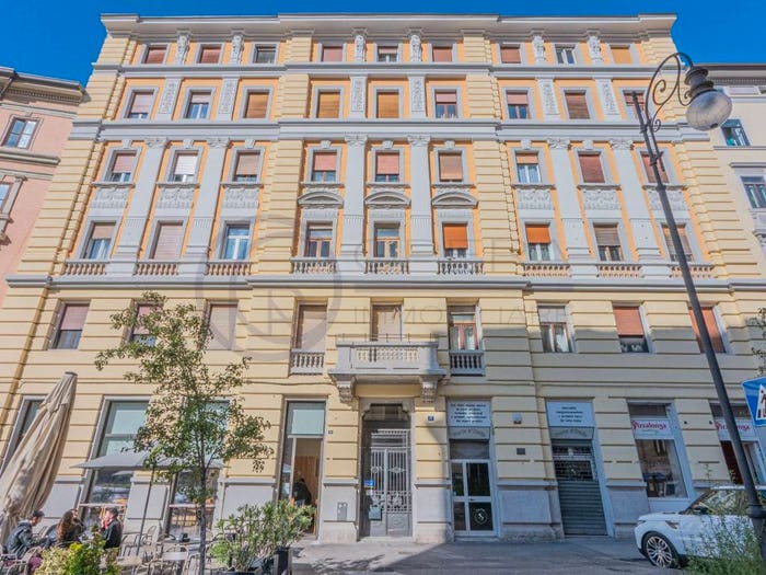 Appartamento quadrilocale in vendita in Via Giulia, Cologna Università, Trieste