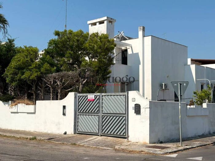 Casa con 5 locali in vendita in Via Flavio Gioia, San Cataldo, Lecce