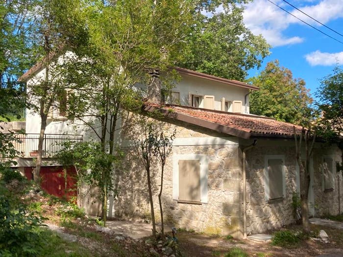 Casa con 6 locali in vendita in Via Montemaggio, San Leo