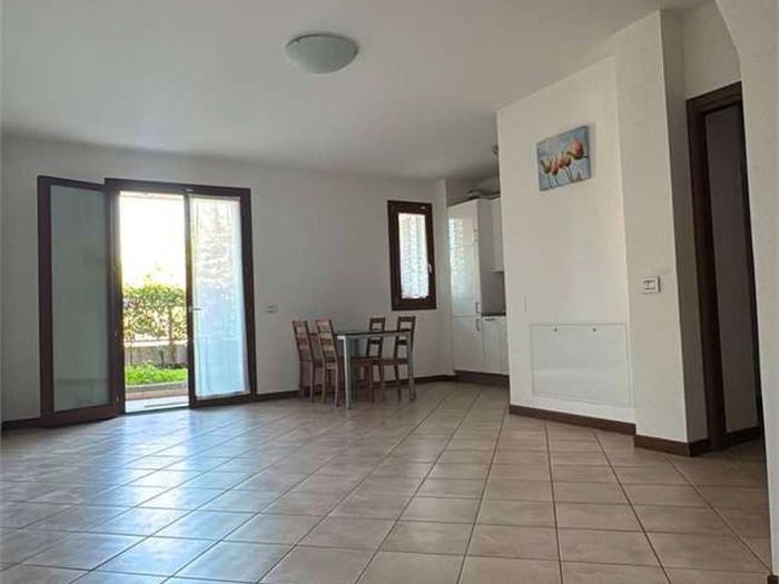 Appartamento con 5 locali in vendita in Centro, Montecchio Emilia