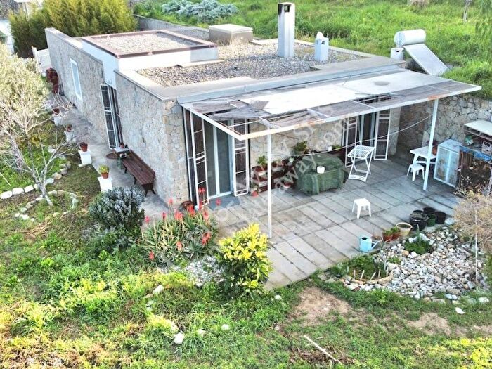 Casa quadrilocale in vendita in Via Generale Vincenzo Rossi, Zona Collinare, Bordighera