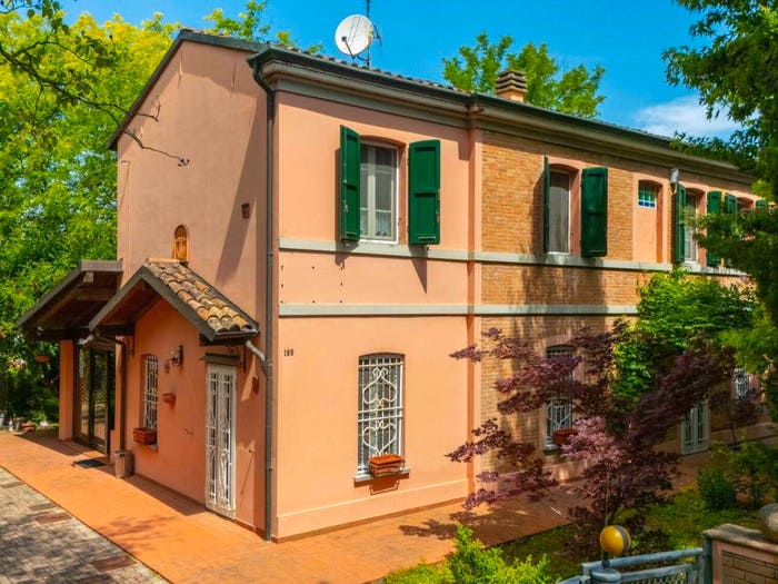 Casa con 5 locali in vendita in Villafranca, Forlì
