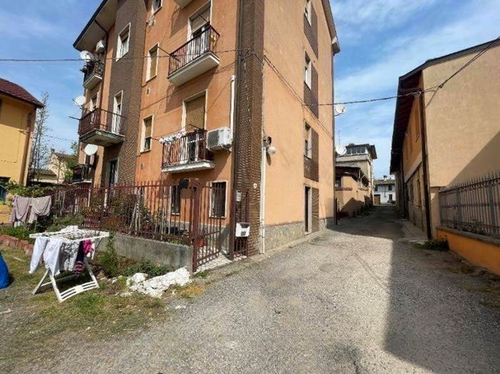 Appartamento trilocale in vendita in Piazza Iv Novembre, Centro, Miradolo Terme
