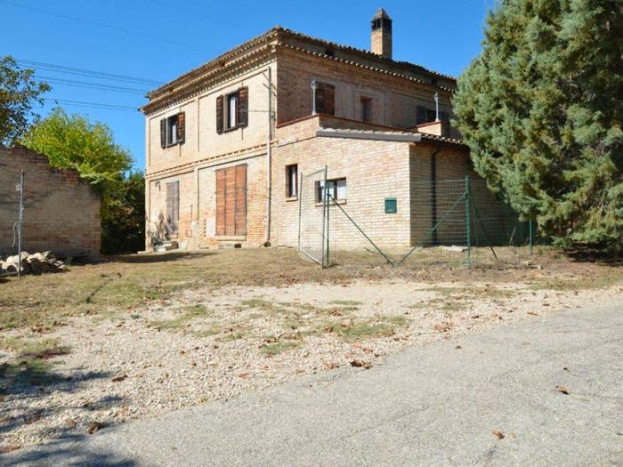 Casa con 5 locali in vendita in Contrada Sant'Antonio, Centro, Collecorvino
